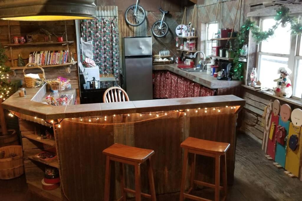Rural Life On A Real Christmas Tree Farm! Hallmark Experience! Ozark Exterior photo