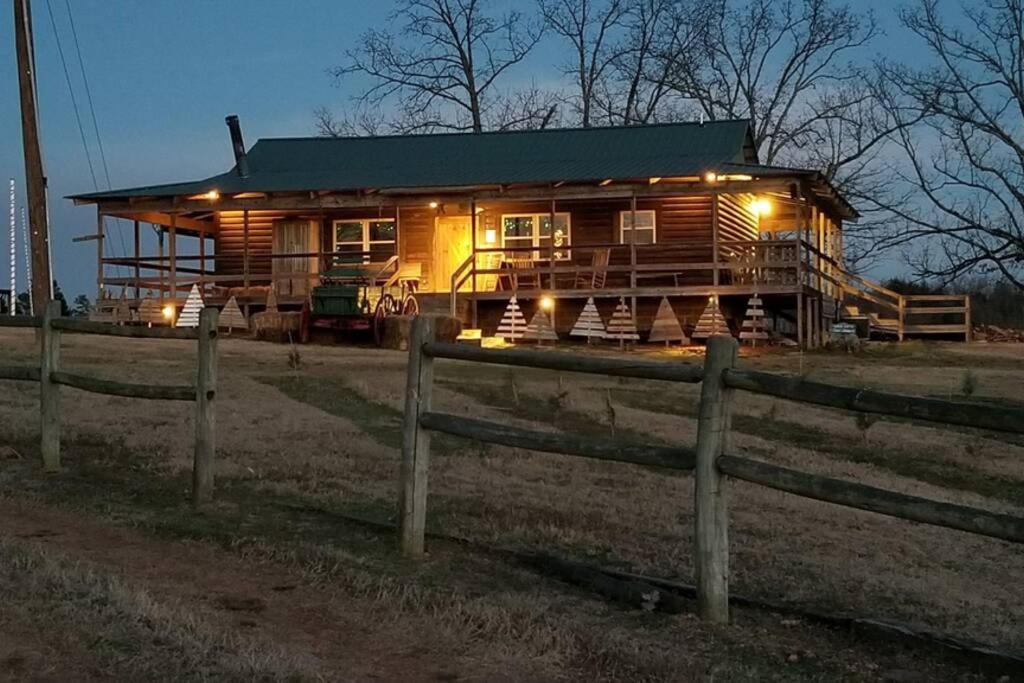 Rural Life On A Real Christmas Tree Farm! Hallmark Experience! Ozark Exterior photo