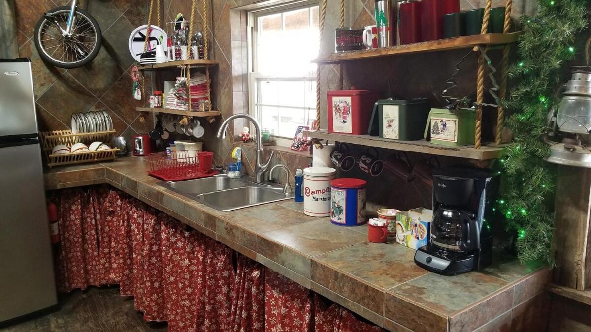 Rural Life On A Real Christmas Tree Farm! Hallmark Experience! Ozark Exterior photo